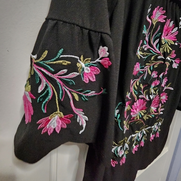 INC Internation Concepts Embroidered Floral Top Size S - Picture 6 of 7